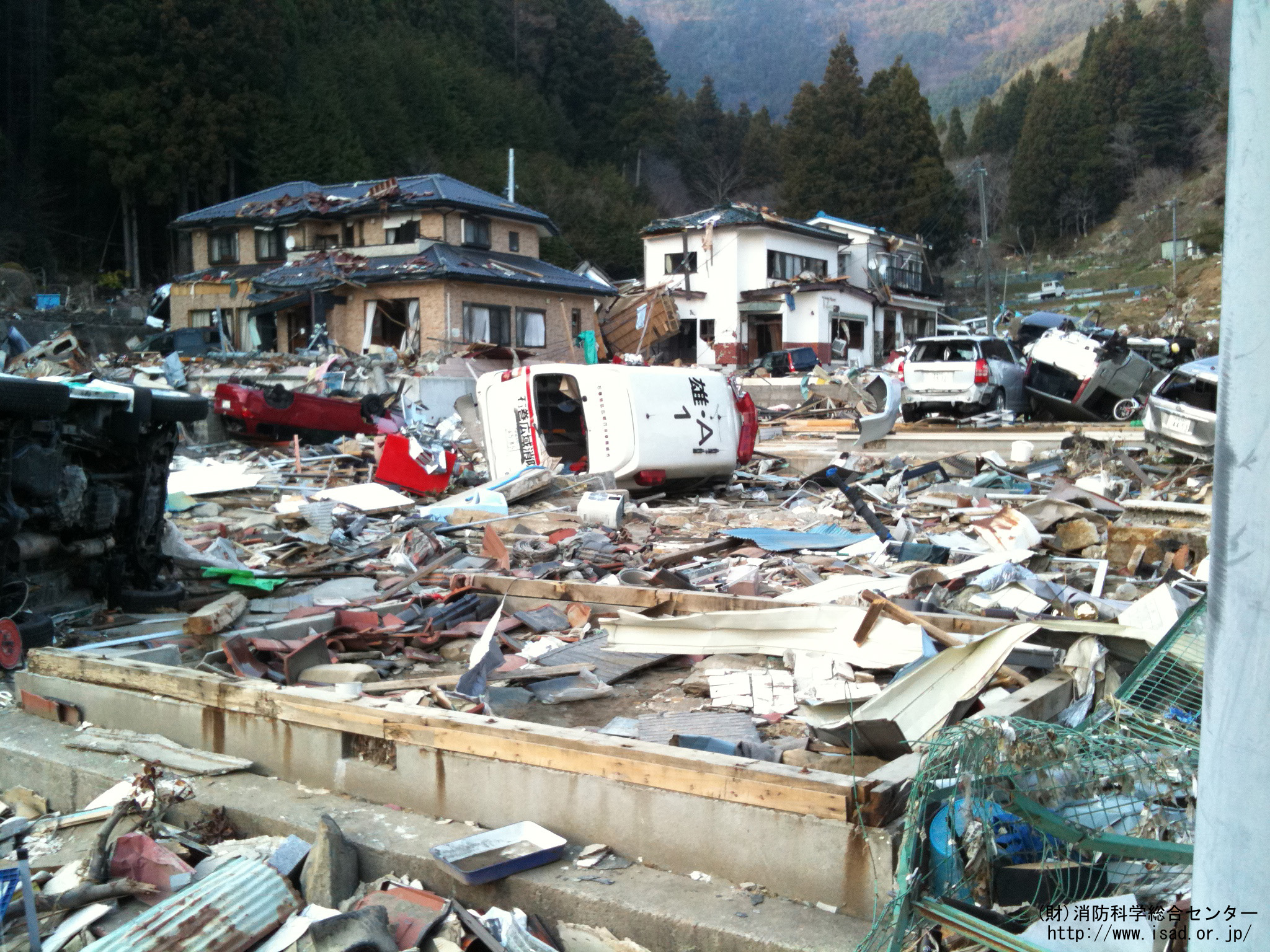 津波被害を受けた救急車両